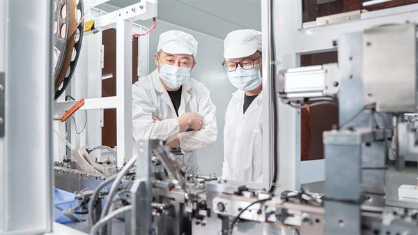 OPPO IoT高管親臨工廠把關(guān)首款智能牙刷 傾力打造高潔凈、智能化的出眾產(chǎn)品