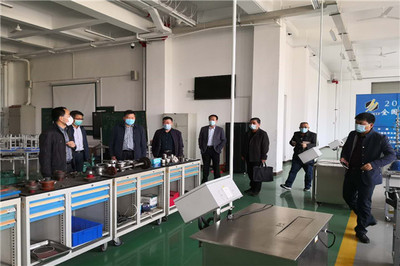 熱烈歡迎旭陽(yáng)集團(tuán)副總裁苑希現(xiàn)一行到山東化工技師學(xué)院參觀考察